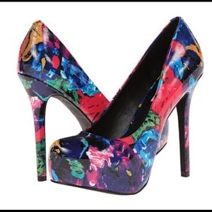 Steve Madden Nala Floral Platform Pump